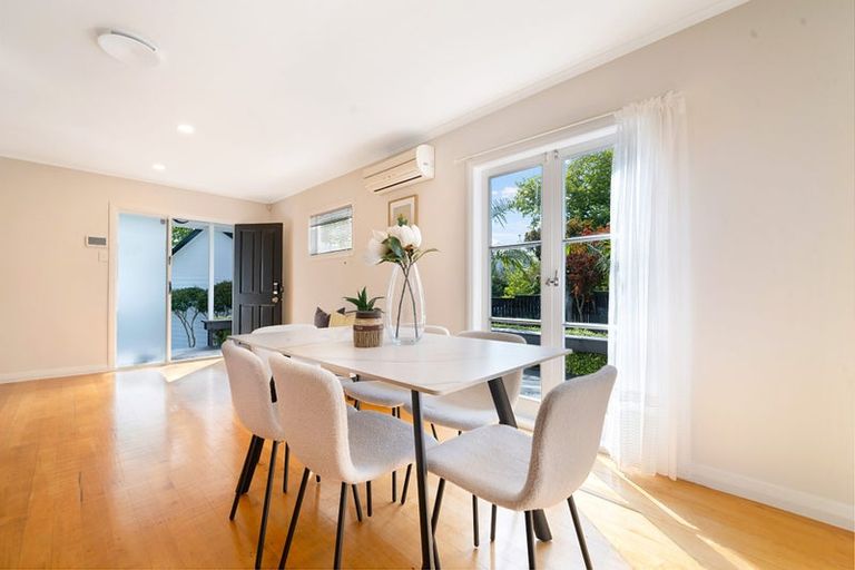 Photo of property in 68 Seabrook Avenue, New Lynn, Auckland, 0600