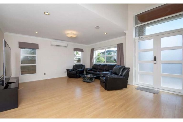 Photo of property in 24 Castlederg Drive, Flat Bush, Auckland, 2019