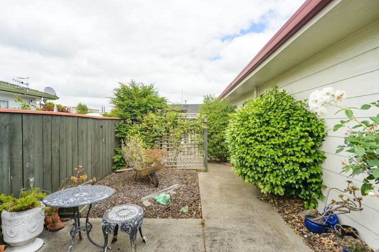 Photo of property in 58 Geraldine Crescent, Cloverlea, Palmerston North, 4412