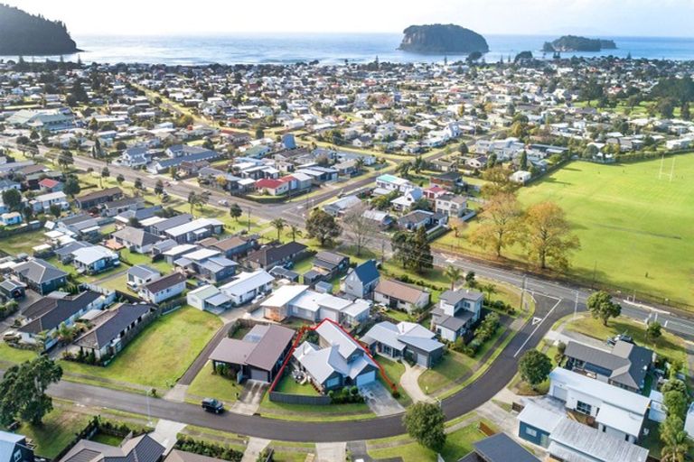 Photo of property in 104 Seabreeze Lane, Whangamata, 3620