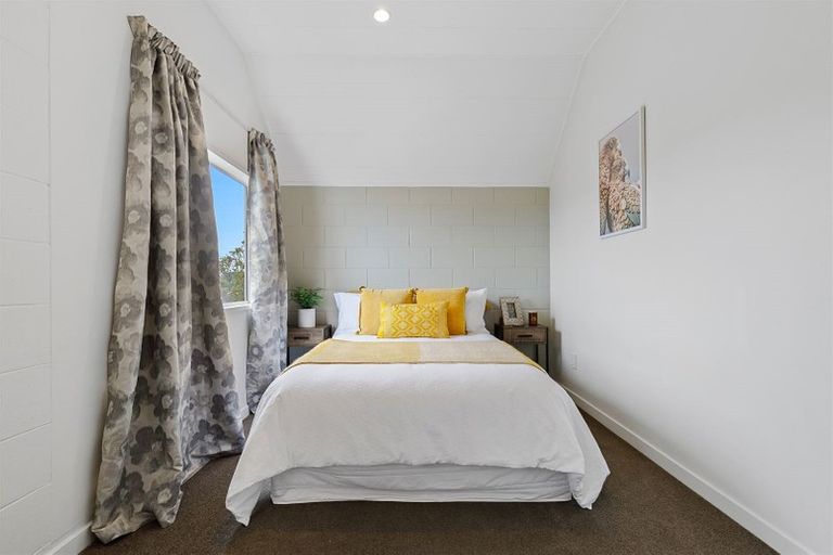 Photo of property in 1/143a Weston Road, St Albans, Christchurch, 8052