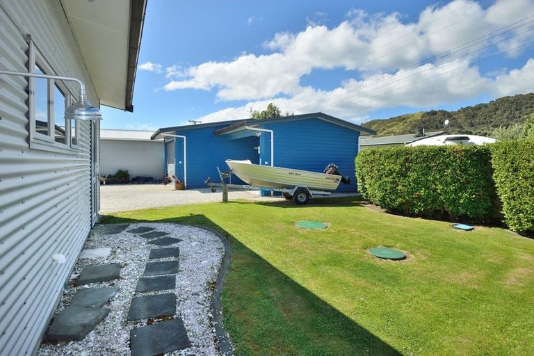 Photo of property in 155 Newcastle Street, Mahia, Nuhaka, 4198