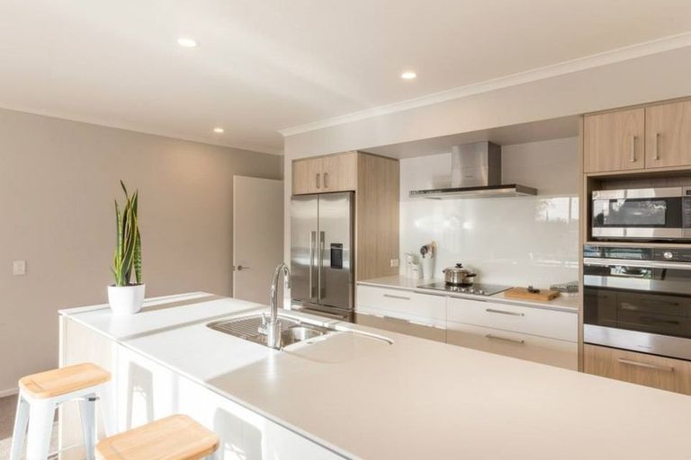 Photo of property in 7 Tahuna Minhinnick Drive, Glenbrook, Waiuku, 2681