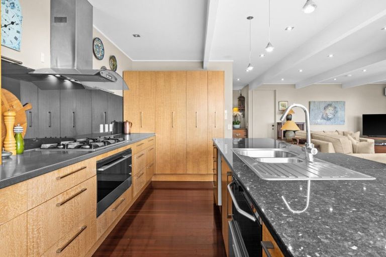 Photo of property in 119 Te Mata Peak Road, Havelock North, 4130