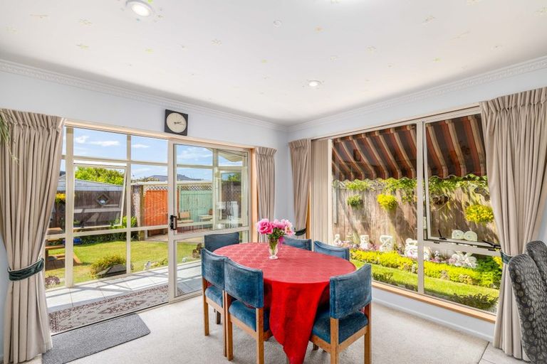 Photo of property in 6 Orlando Crescent, Waimairi Beach, Christchurch, 8083