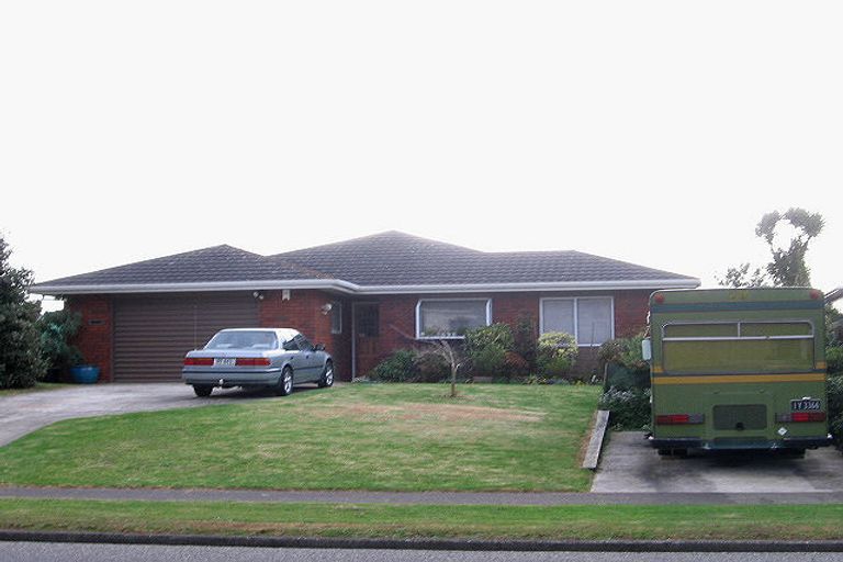 Photo of property in 59 Queens Road, Waikanae Beach, Waikanae, 5036