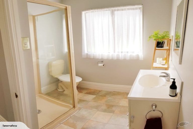 Photo of property in 49 Saunders Close, Whitby, Porirua, 5024