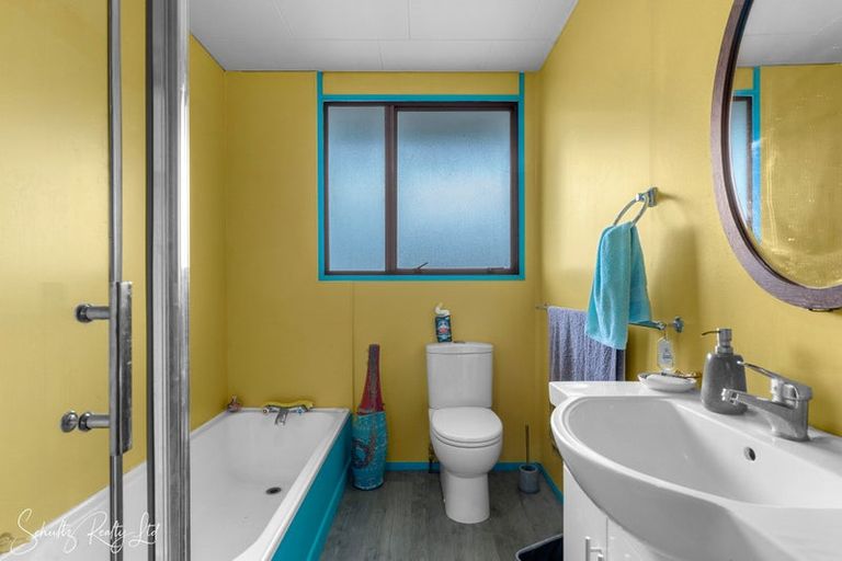 Photo of property in 185 Hurndall Street West, Maungaturoto, 0520