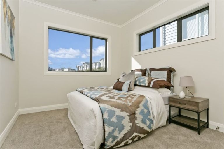 Photo of property in 14 Windlass Street, Long Bay, Auckland, 0630