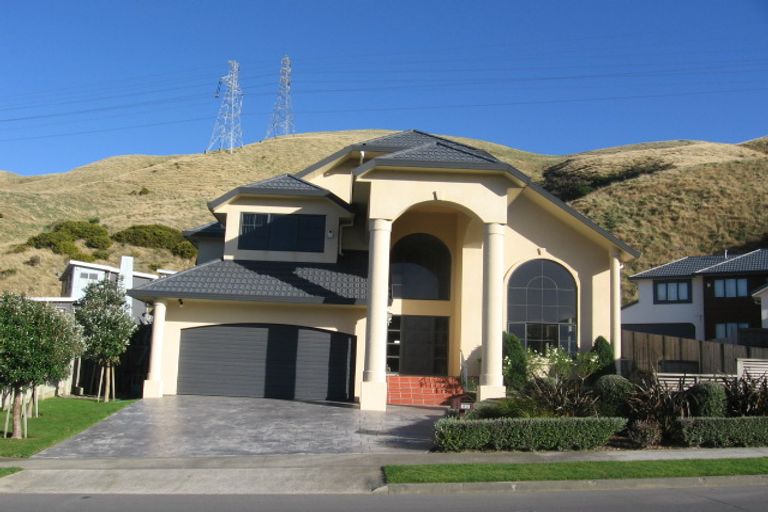 Photo of property in 61 Amesbury Drive, Churton Park, Wellington, 6037