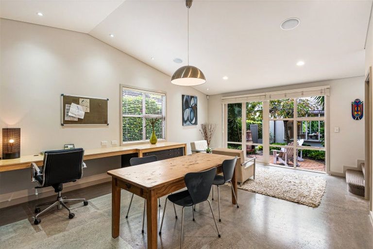 Photo of property in 2/2 Clifton Road, Hauraki, Auckland, 0622