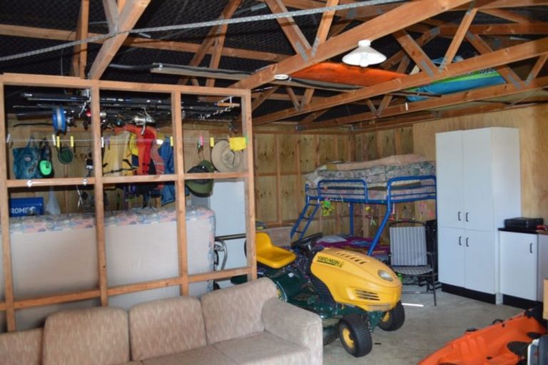 Photo of property in 22 Puriri Place, Tuateawa, Coromandel, 3583