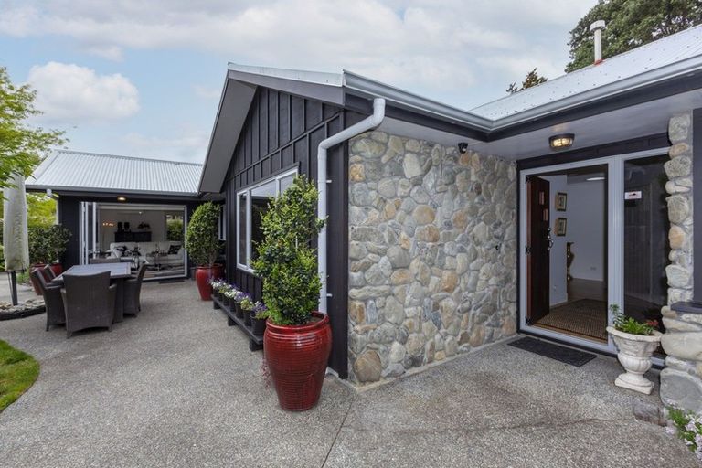Photo of property in 8 River Glade, Waikanae, 5036