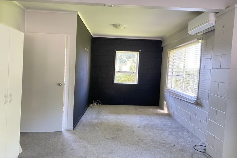 Photo of property in 1/55a West Lynn Road, Titirangi, Auckland, 0604