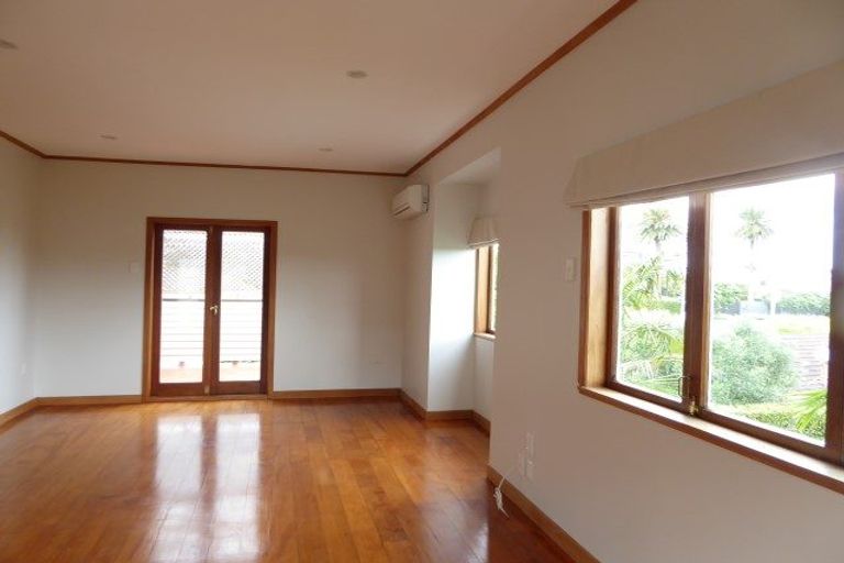 Photo of property in 414 Riddell Road, Glendowie, Auckland, 1071