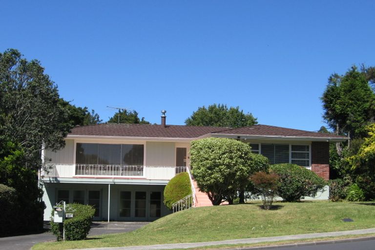 Photo of property in 220 Onewa Road, Birkenhead, Auckland, 0626