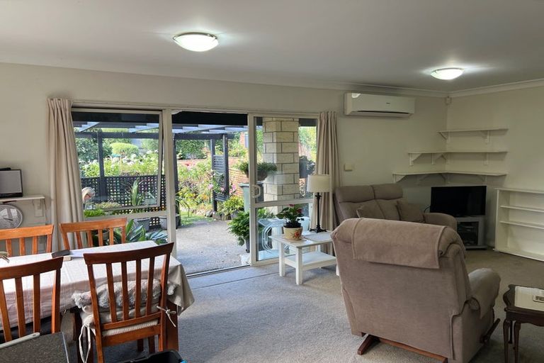 Photo of property in 40 Point View Drive, East Tamaki Heights, Auckland, 2016