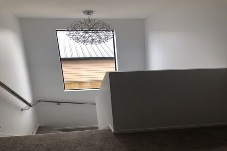 Photo of property in 19 Paparahi Place, Wainui, Silverdale, 0992