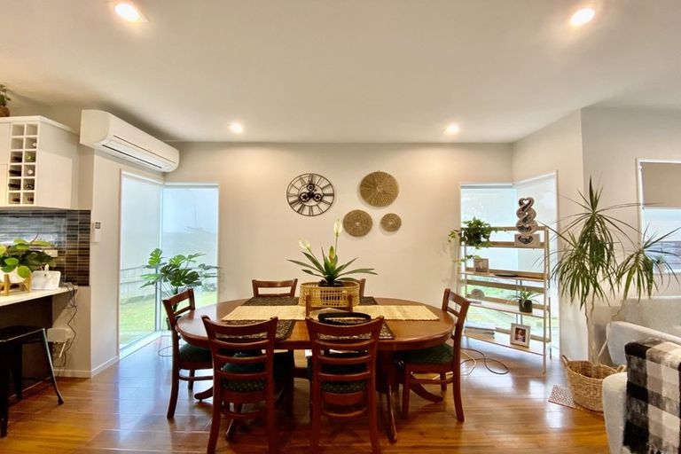 Photo of property in 27 Kereru Rise, Papakura, 2110