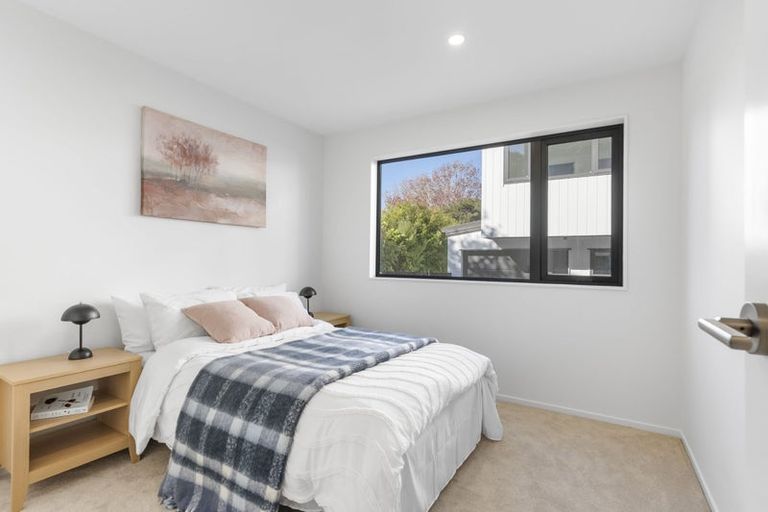 Photo of property in 6/30 Kiteroa Terrace, Rothesay Bay, Auckland, 0630