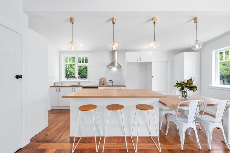 Photo of property in 1-2/6a Pohutukawa Street, Woburn, Lower Hutt, 5010