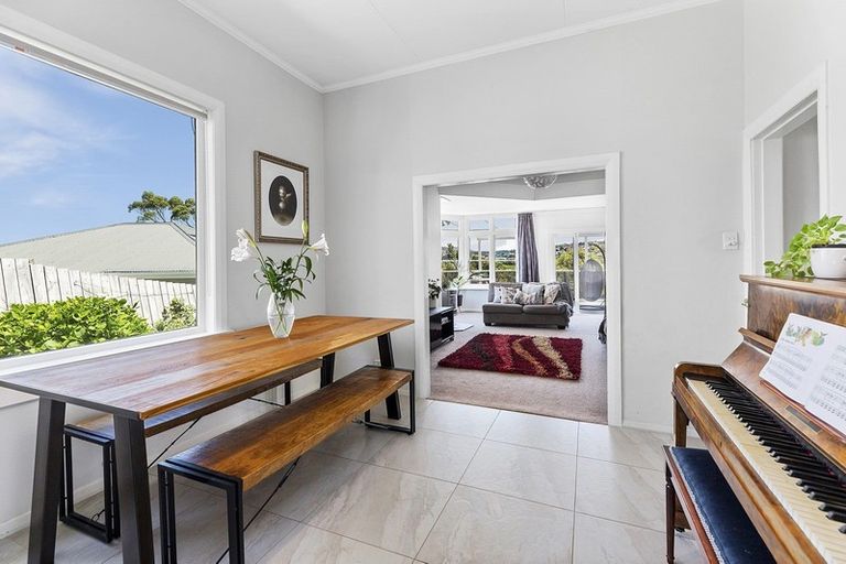 Photo of property in 13 Nevay Road, Miramar, Wellington, 6022