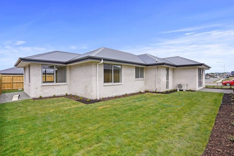 Photo of property in 73 Hilton Drive, Amberley, 7410