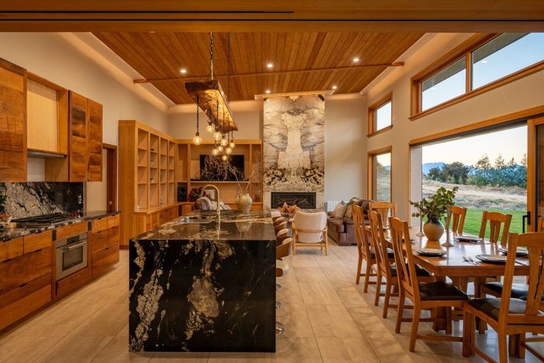 Photo of property in 2 Miharo Lane, Queensberry, Cromwell, 9383