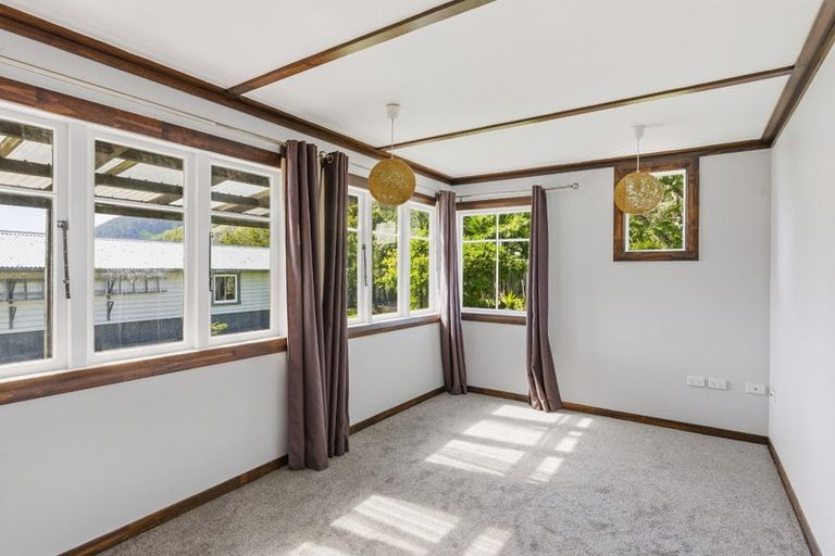 Photo of property in 42 Hinemoa Street, Paraparaumu, 5032
