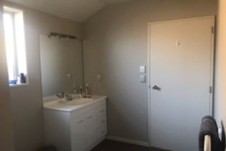 Photo of property in 9 Amoka Crescent, Parklands, Christchurch, 8083