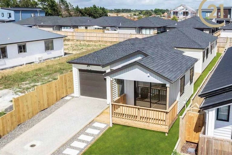 Photo of property in 32 Ahunga Road, Karaka, Papakura, 2113