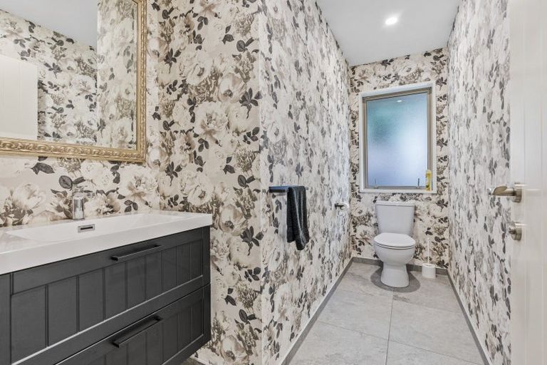 Photo of property in 19 Marlowe Place, Rolleston, 7614