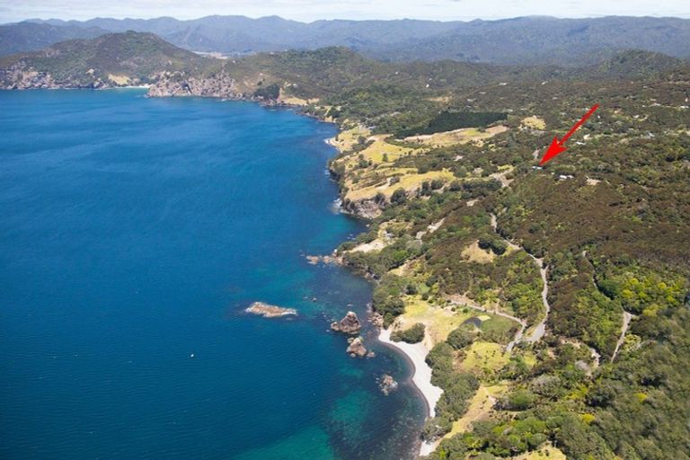 Photo of property in 102 Waihirere Drive, Tuateawa, Coromandel, 3583