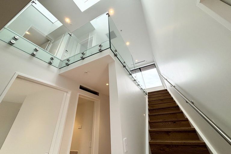 Photo of property in 2/7 Roa Road, Fendalton, Christchurch, 8041