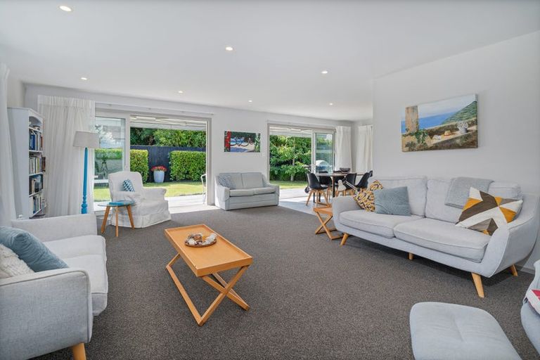 Photo of property in 15 Admiral Drive, Cooks Beach, Whitianga, 3591