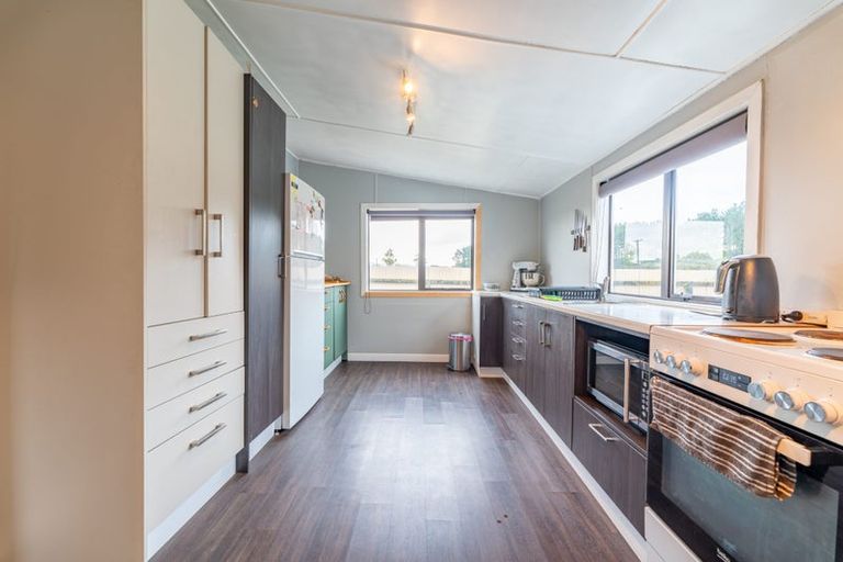 Photo of property in 24 Queen Street, Pareora, 7912