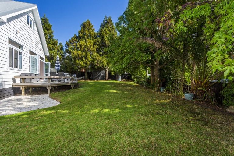 Photo of property in 10a Olwyn Place, Greenhithe, Auckland, 0632