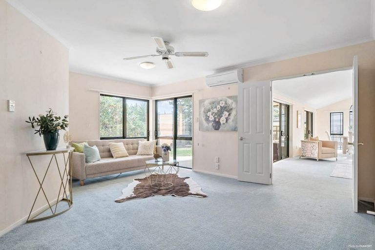 Photo of property in 11 Syracuse Place, Albany, Auckland, 0632