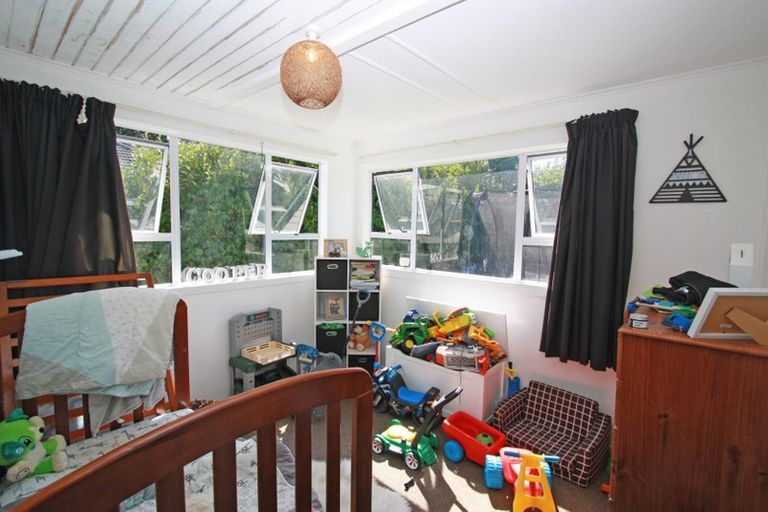 Photo of property in 90 Smart Road, Glen Avon, New Plymouth, 4312