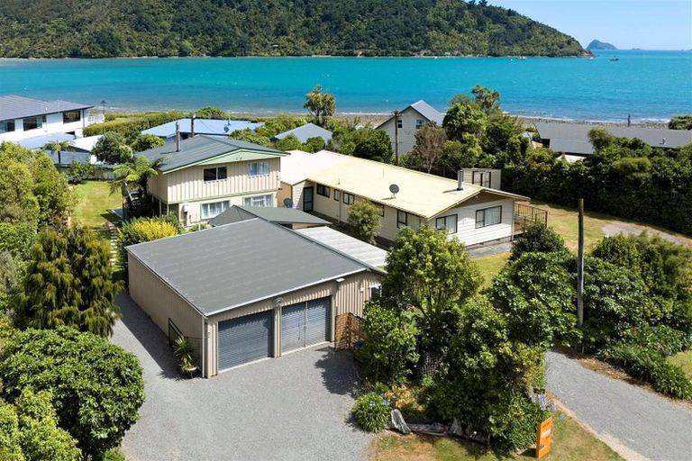 Photo of property in 5 The Parade, Okiwi Bay, French Pass, 7193