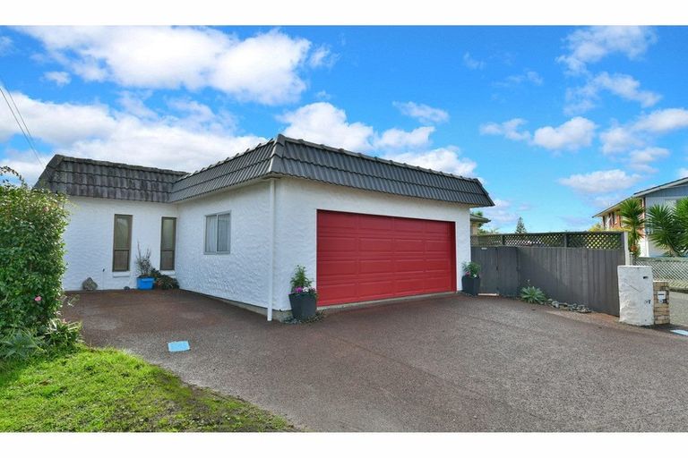 Photo of property in 34 Doment Crescent, Orewa, 0931