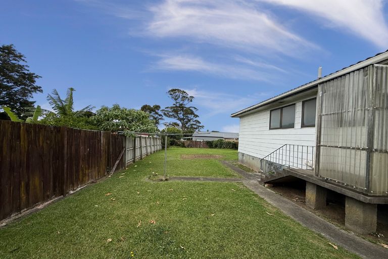 Photo of property in 13 Kern Place, Manurewa, Auckland, 2102