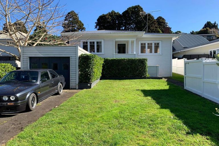 Photo of property in 41 Hillsborough Road, Hillsborough, Auckland, 1042