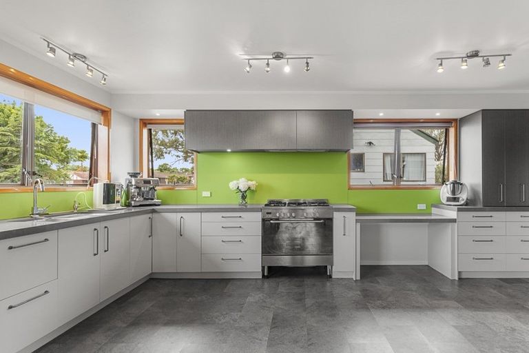 Photo of property in 4 Galloway Crescent, Farm Cove, Auckland, 2012