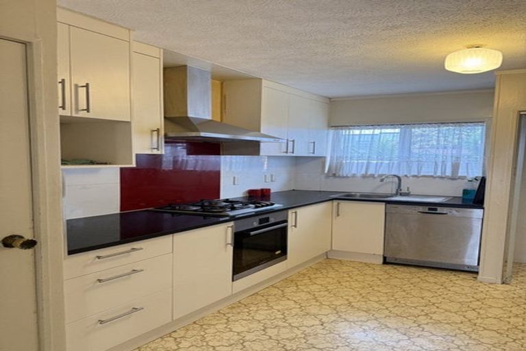 Photo of property in 2/25 Overton Road, Papatoetoe, Auckland, 2025