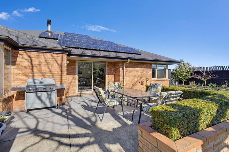 Photo of property in 33 Panckhurst Drive, Woodend, 7610