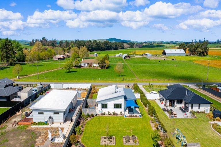 Photo of property in 8 White Road, Otane, 4202