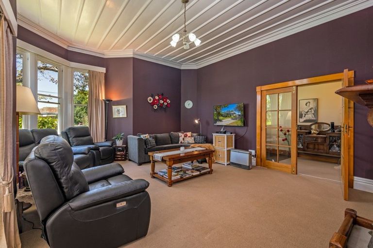 Photo of property in 52 Grey Street, Marton, 4710