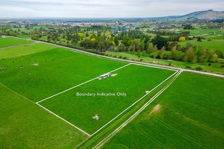 Photo of property in 38 Whitneys Road, Waimate, 7978