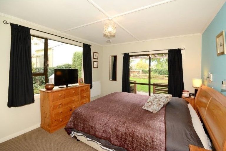 Photo of property in 15 Skerries Street, Outram, 9019